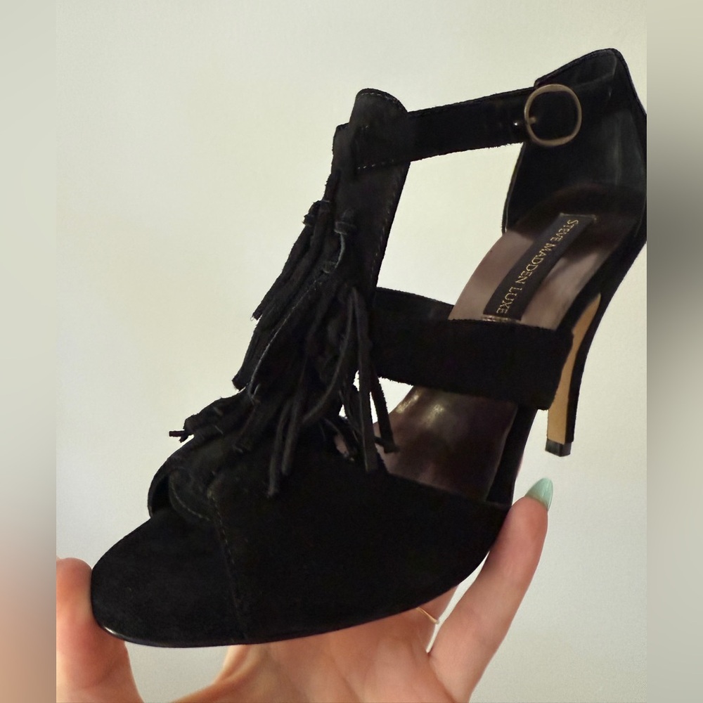 Steve Madden Luxe - Black Fringe Heels in Suede - size 9 - NWOB
